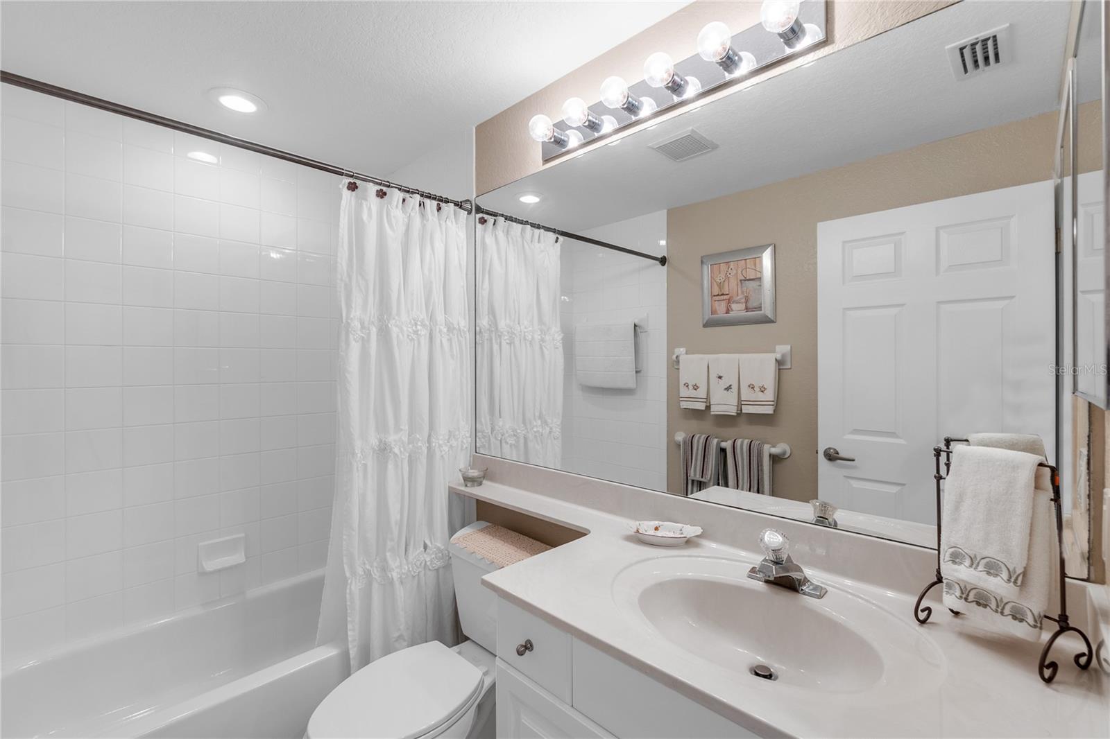 7637 SWEETBAY CIR, BRADENTON, FL, 34203