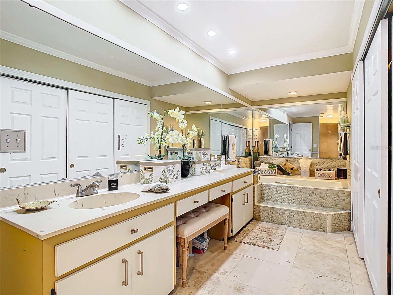 5852 MEDINAH WAY, ORLANDO, FL, 32819