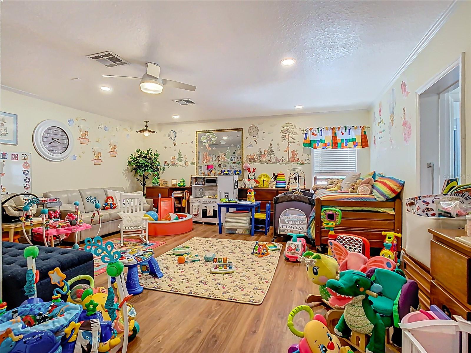 5852 MEDINAH WAY, ORLANDO, FL, 32819