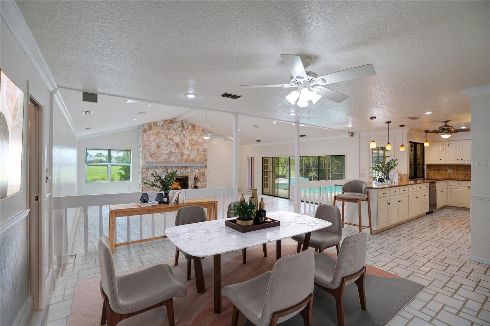 A4652302 Property Photo