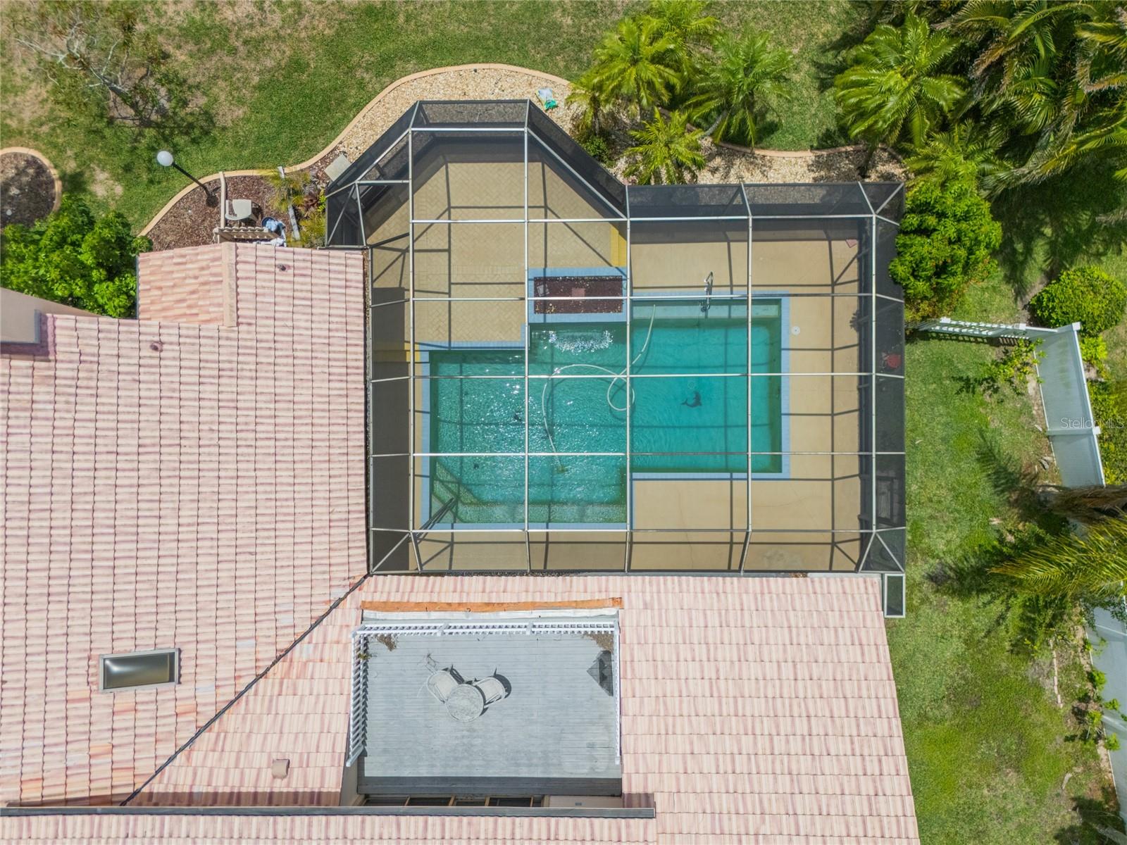A4652302 Property Photo