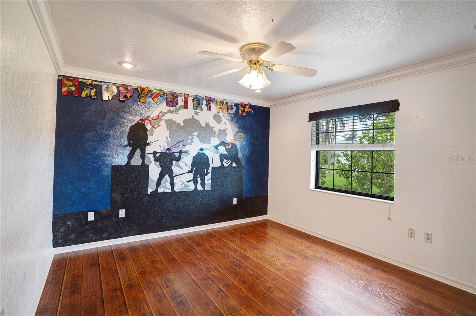 A4652302 Property Photo