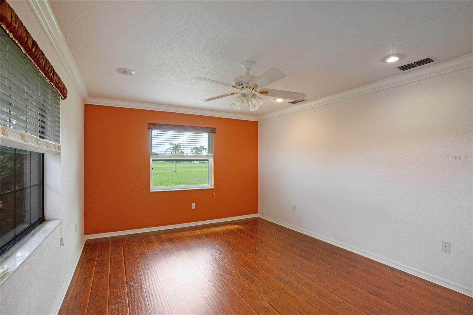 A4652302 Property Photo