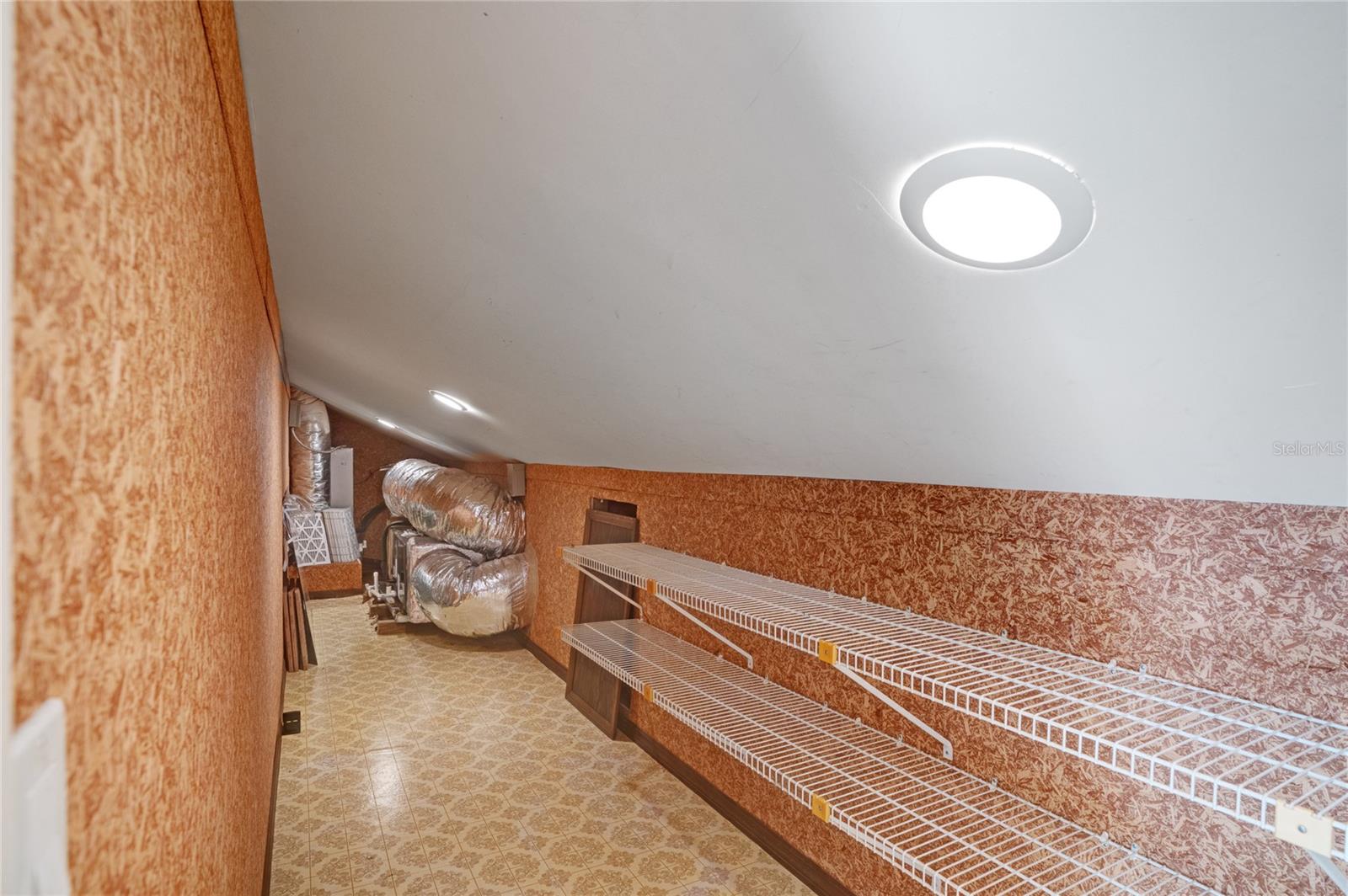 A4652302 Property Photo