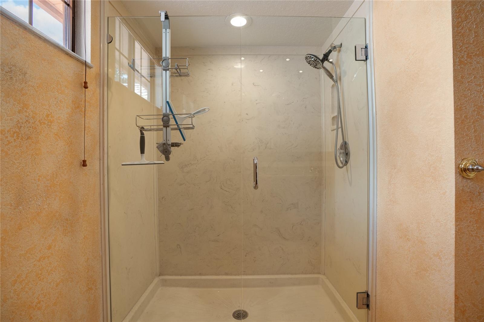 A4652302 Property Photo
