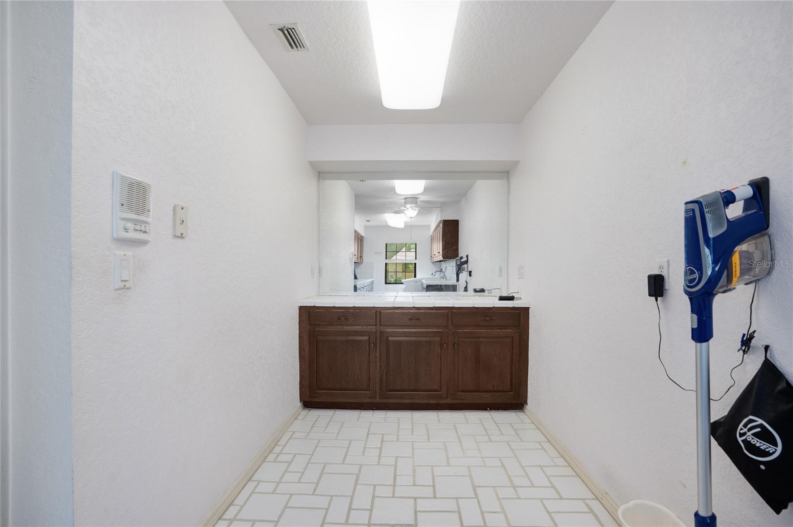 A4652302 Property Photo