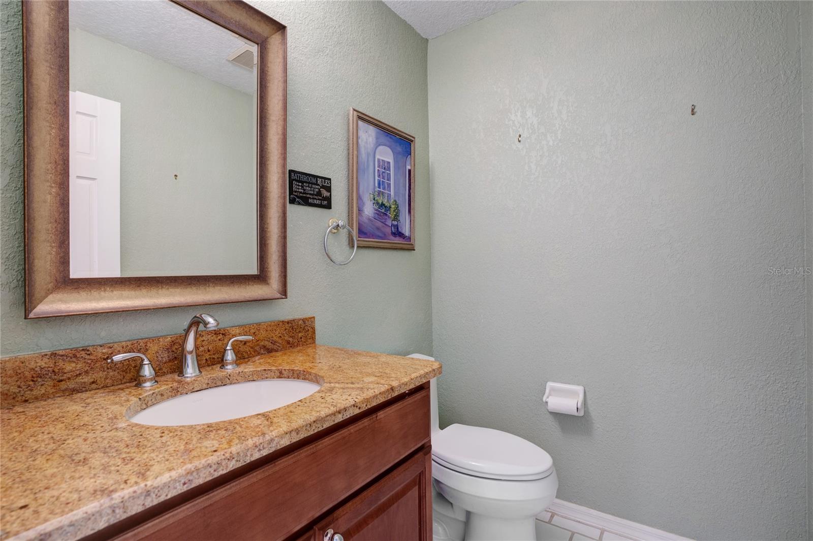 A4652302 Property Photo