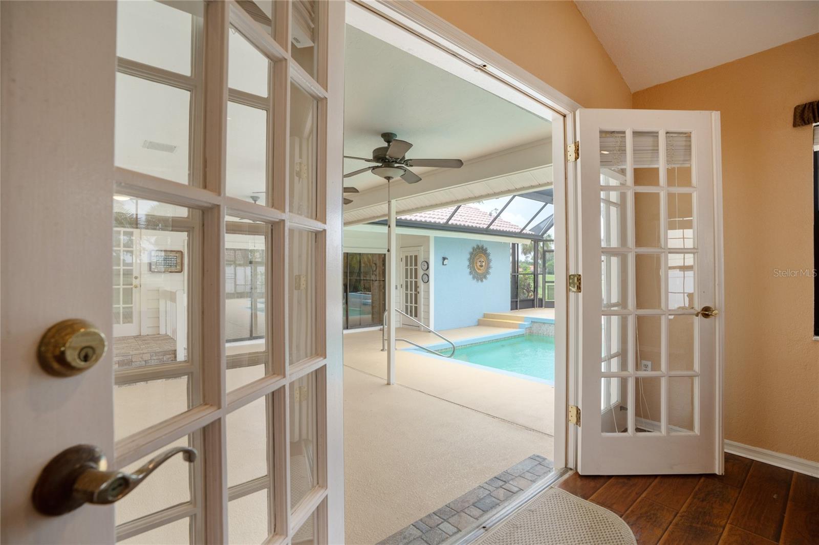 A4652302 Property Photo