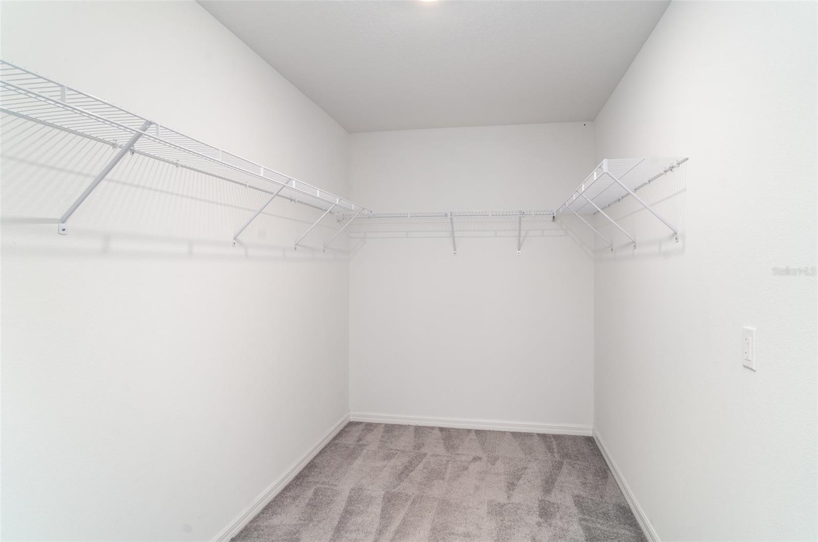 5518 BLUE AZURE DR, WIMAUMA, FL, 33598