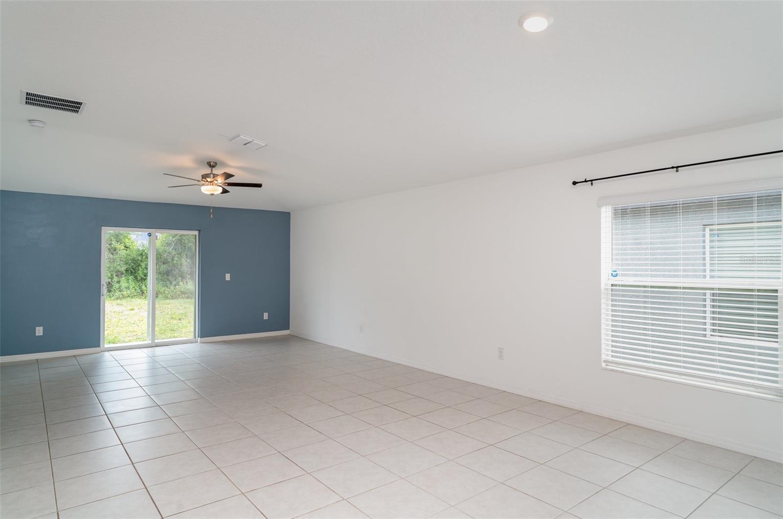 5518 BLUE AZURE DR, WIMAUMA, FL, 33598