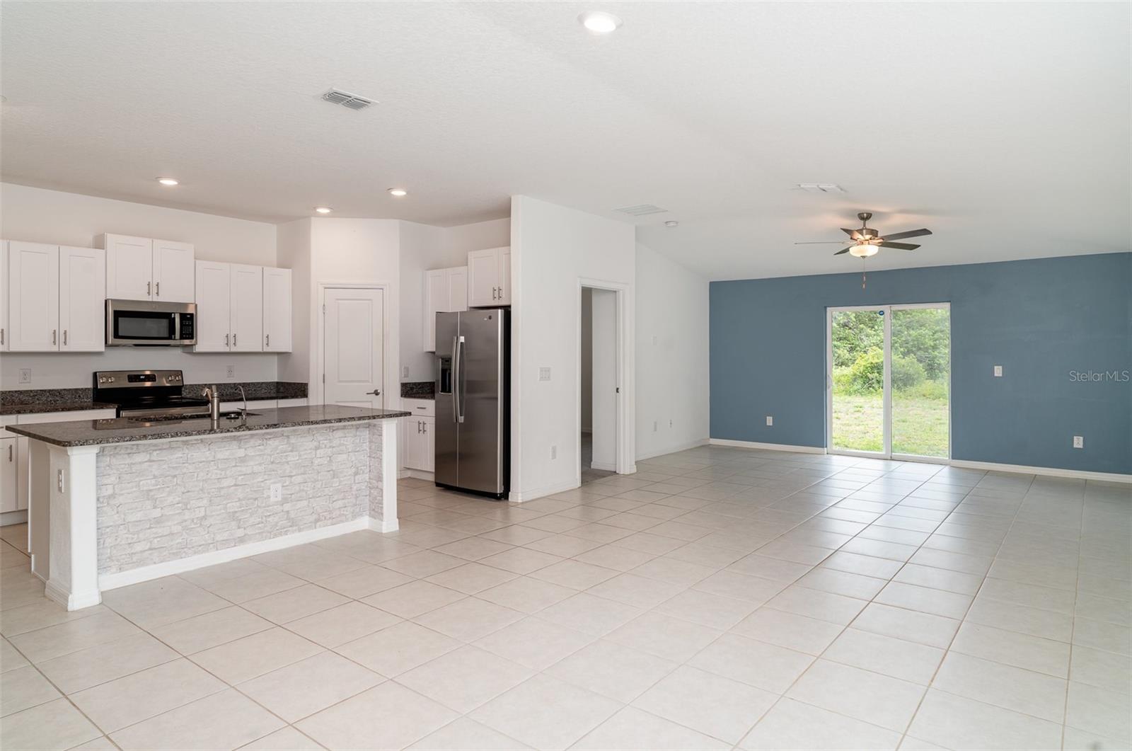 5518 BLUE AZURE DR, WIMAUMA, FL, 33598