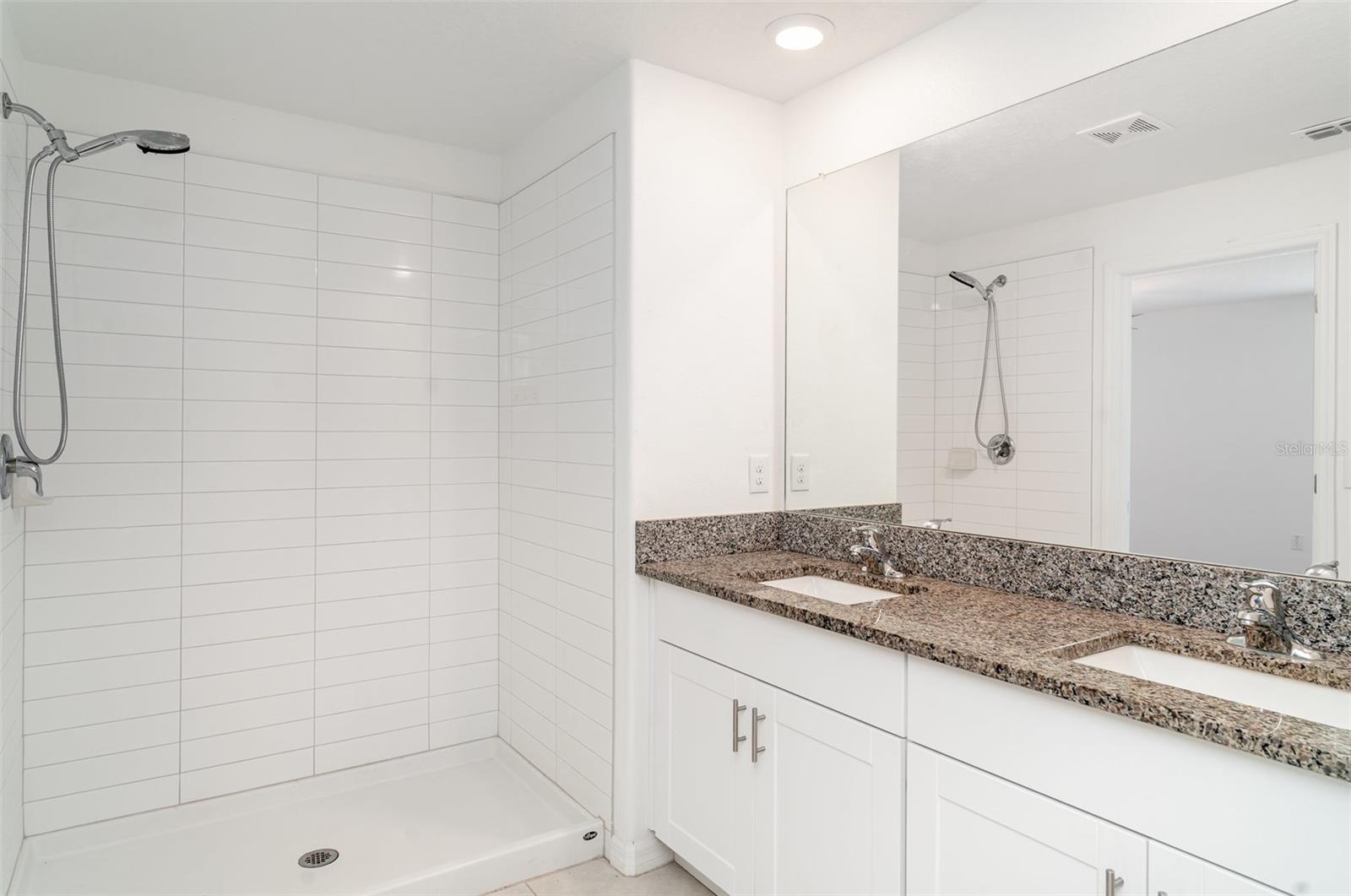 5518 BLUE AZURE DR, WIMAUMA, FL, 33598