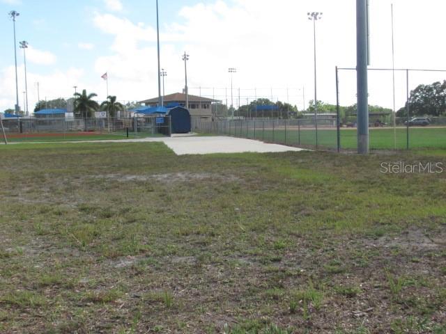 TB8384952 Property Photo