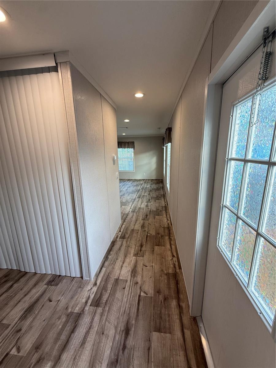 TB8384952 Property Photo