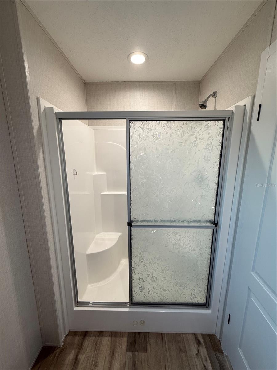 TB8384952 Property Photo