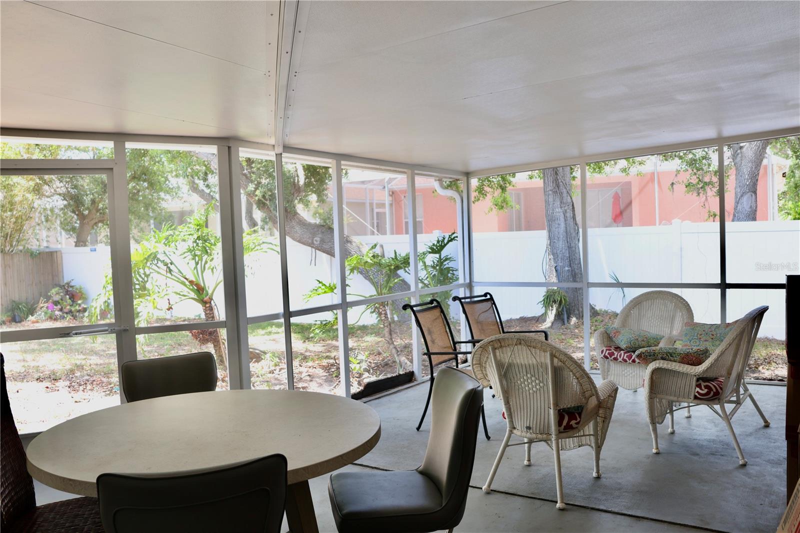 8232 COUNTRY OAKS CT, SARASOTA, FL, 34243