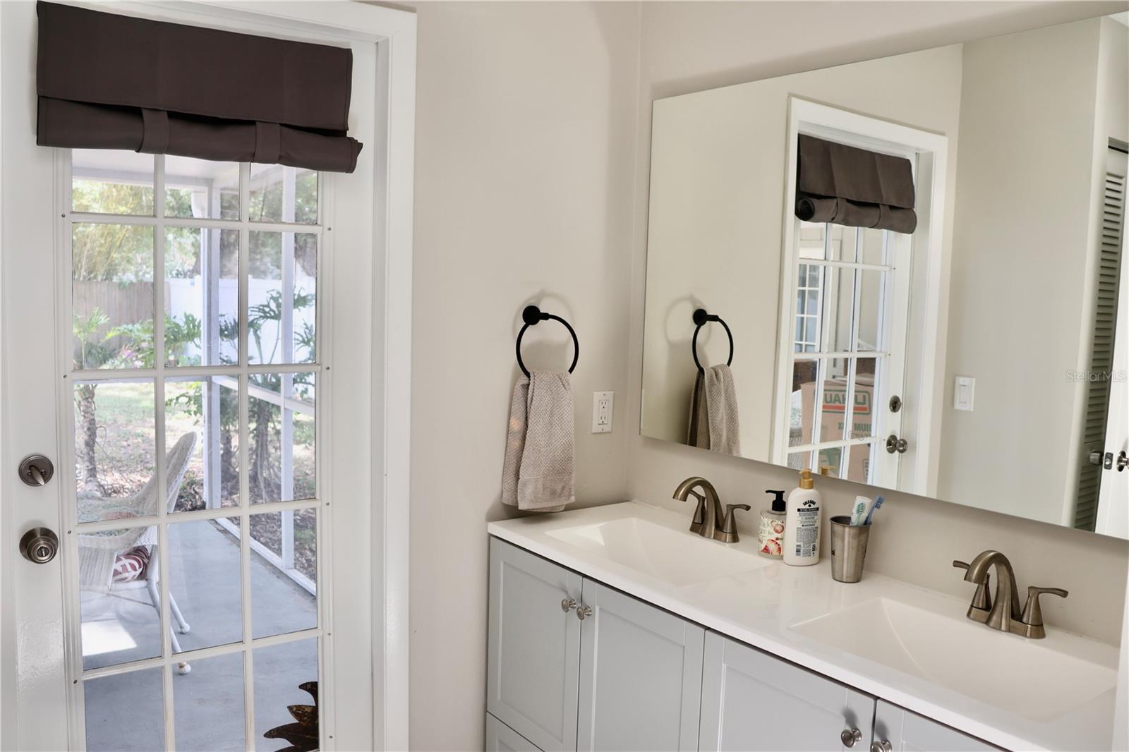 8232 COUNTRY OAKS CT, SARASOTA, FL, 34243