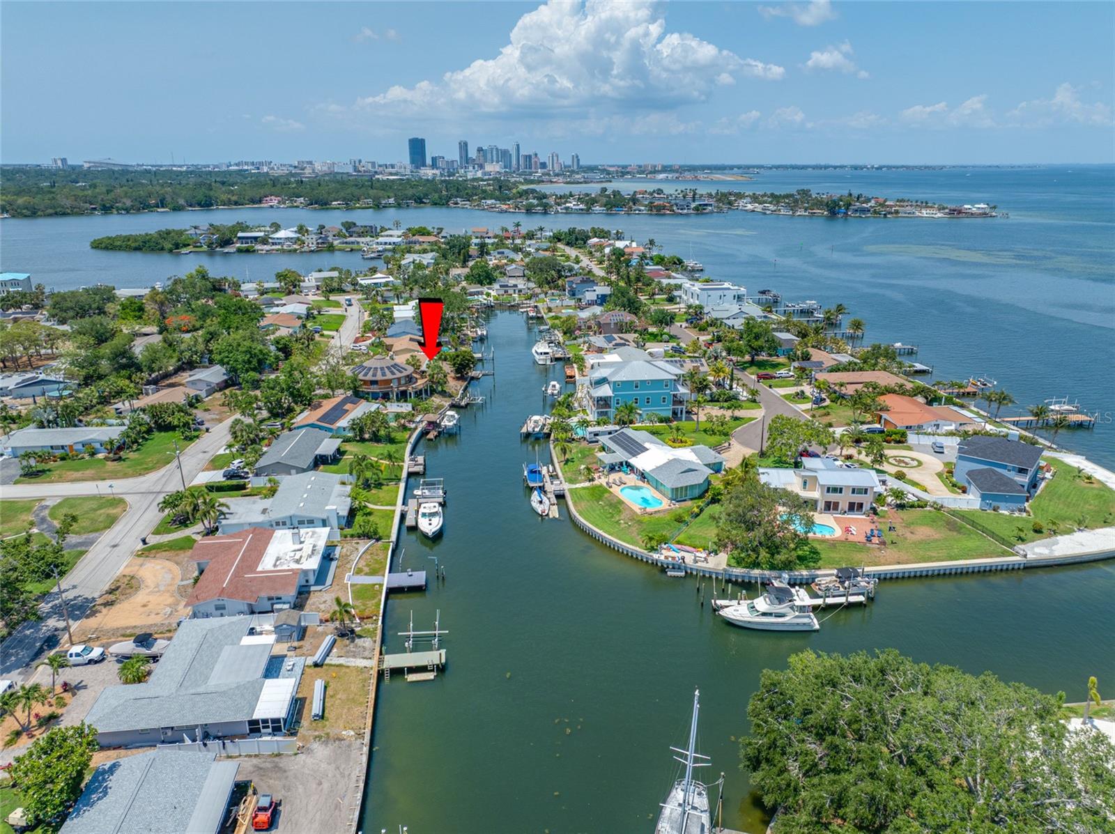 3560 BEACH DR SE, ST PETERSBURG, FL, 33705