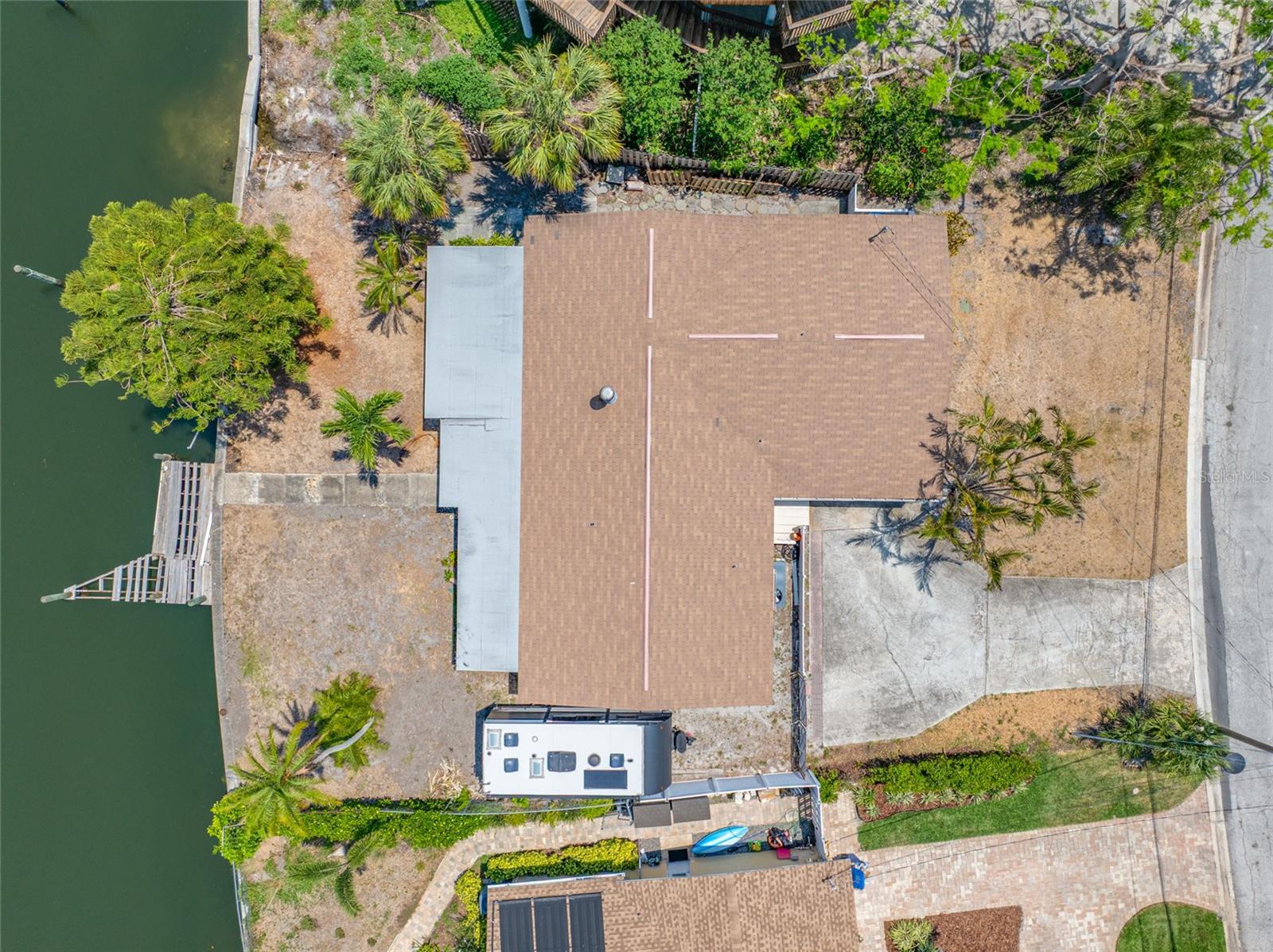 3560 BEACH DR SE, ST PETERSBURG, FL, 33705