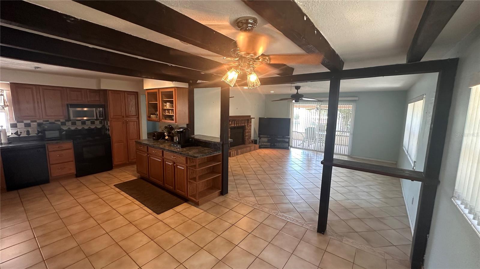 3560 BEACH DR SE, ST PETERSBURG, FL, 33705