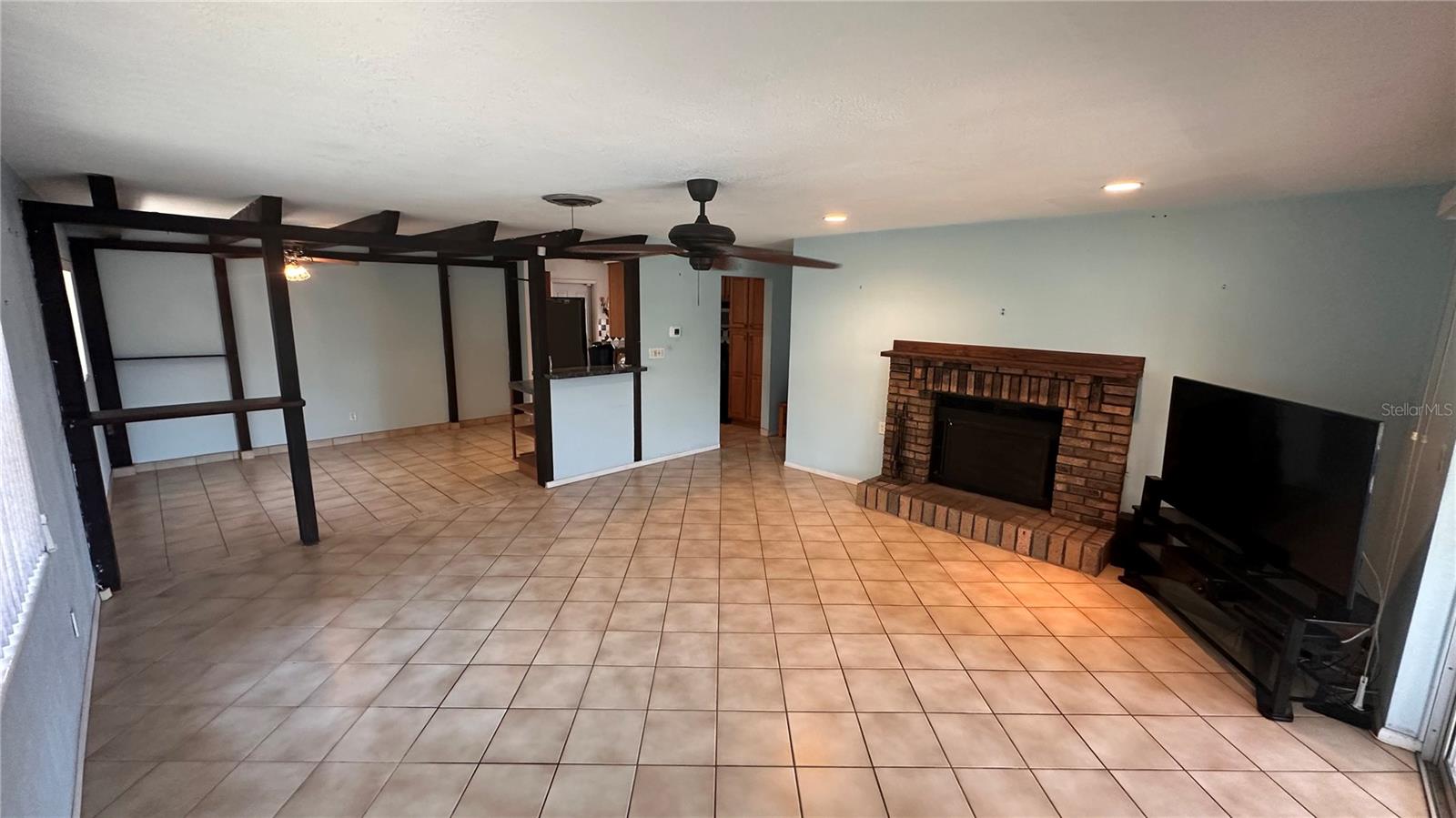 3560 BEACH DR SE, ST PETERSBURG, FL, 33705