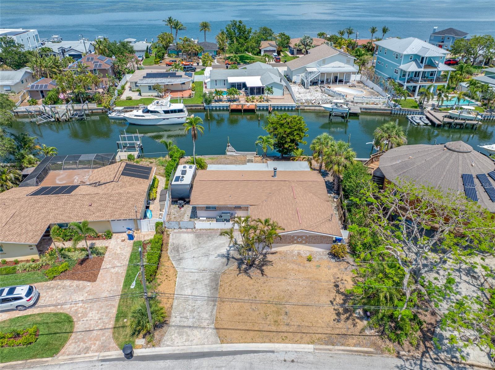 3560 BEACH DR SE, ST PETERSBURG, FL, 33705