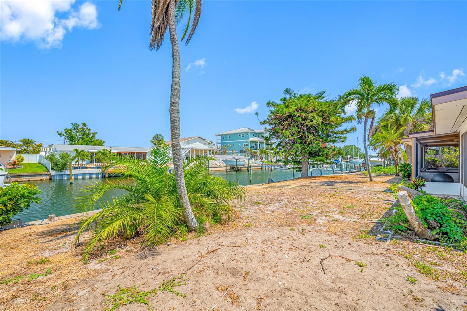 3560 BEACH DR SE, ST PETERSBURG, FL, 33705