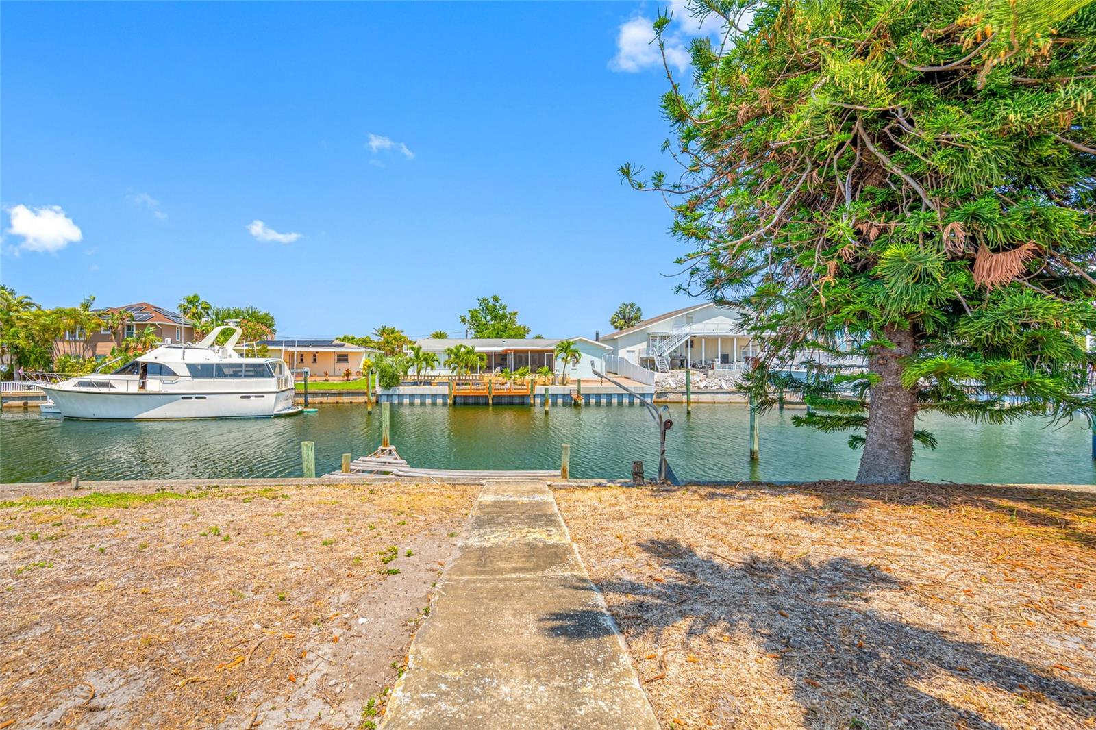 3560 BEACH DR SE, ST PETERSBURG, FL, 33705