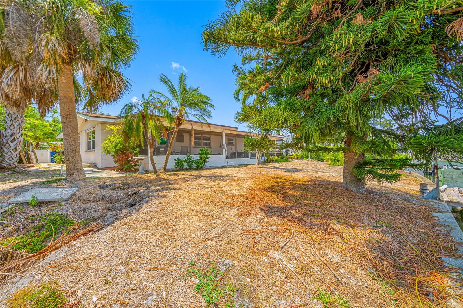 3560 BEACH DR SE, ST PETERSBURG, FL, 33705