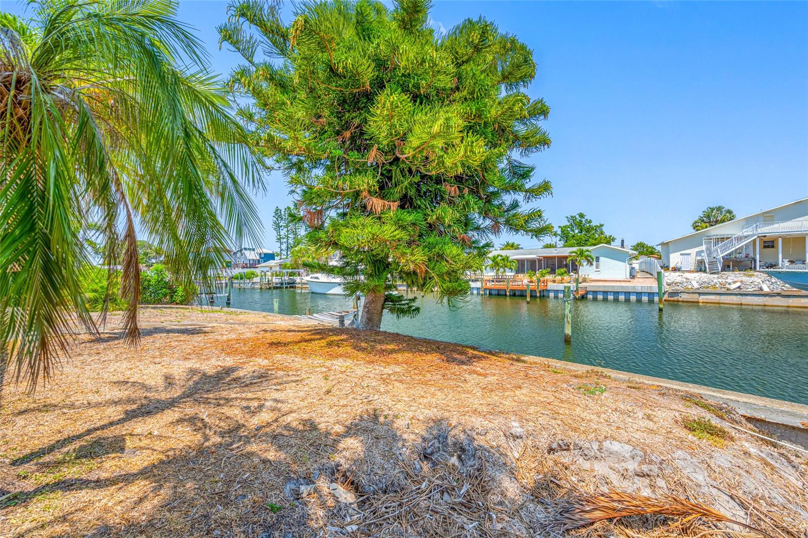 3560 BEACH DR SE, ST PETERSBURG, FL, 33705