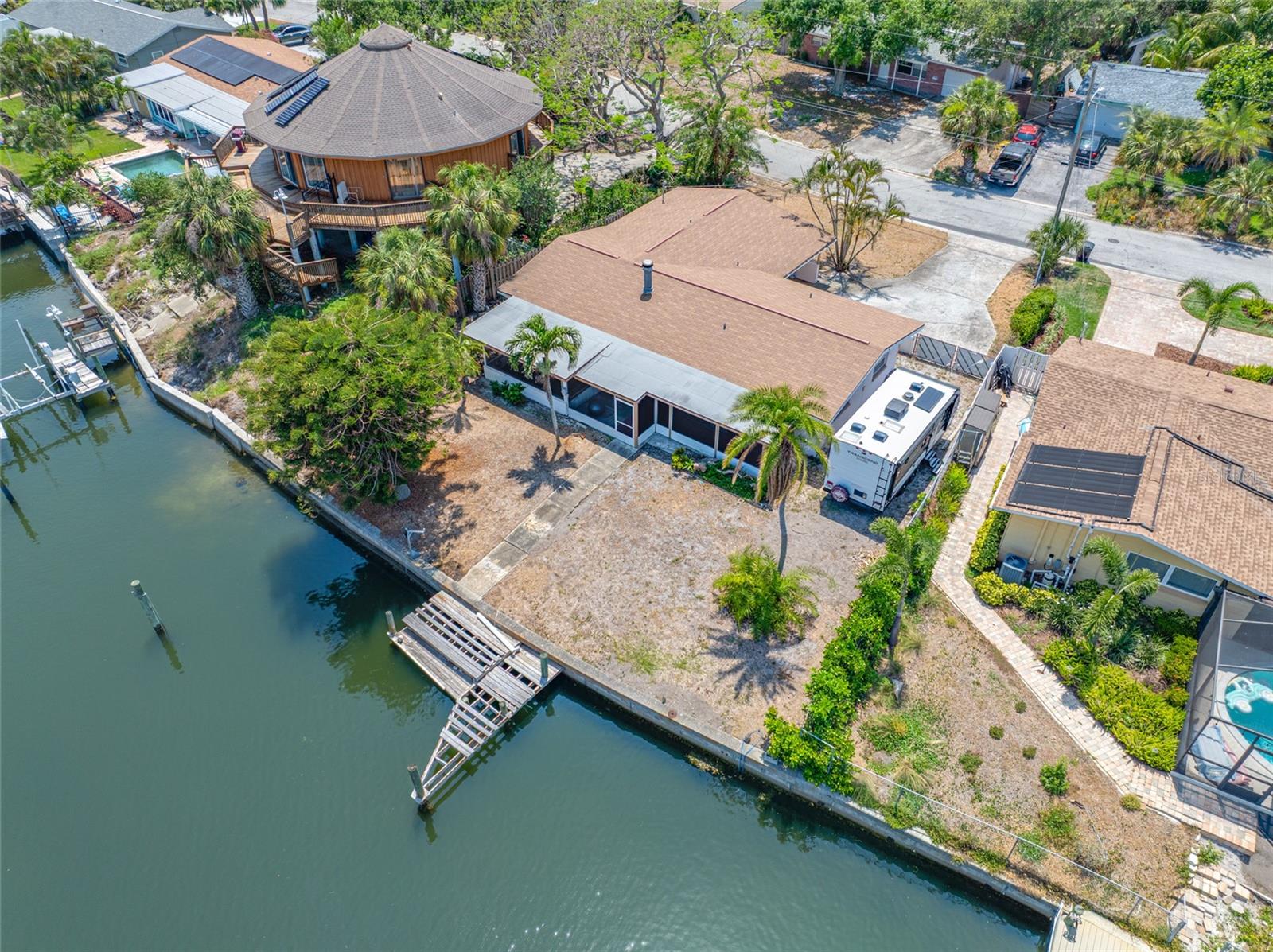 3560 BEACH DR SE, ST PETERSBURG, FL, 33705