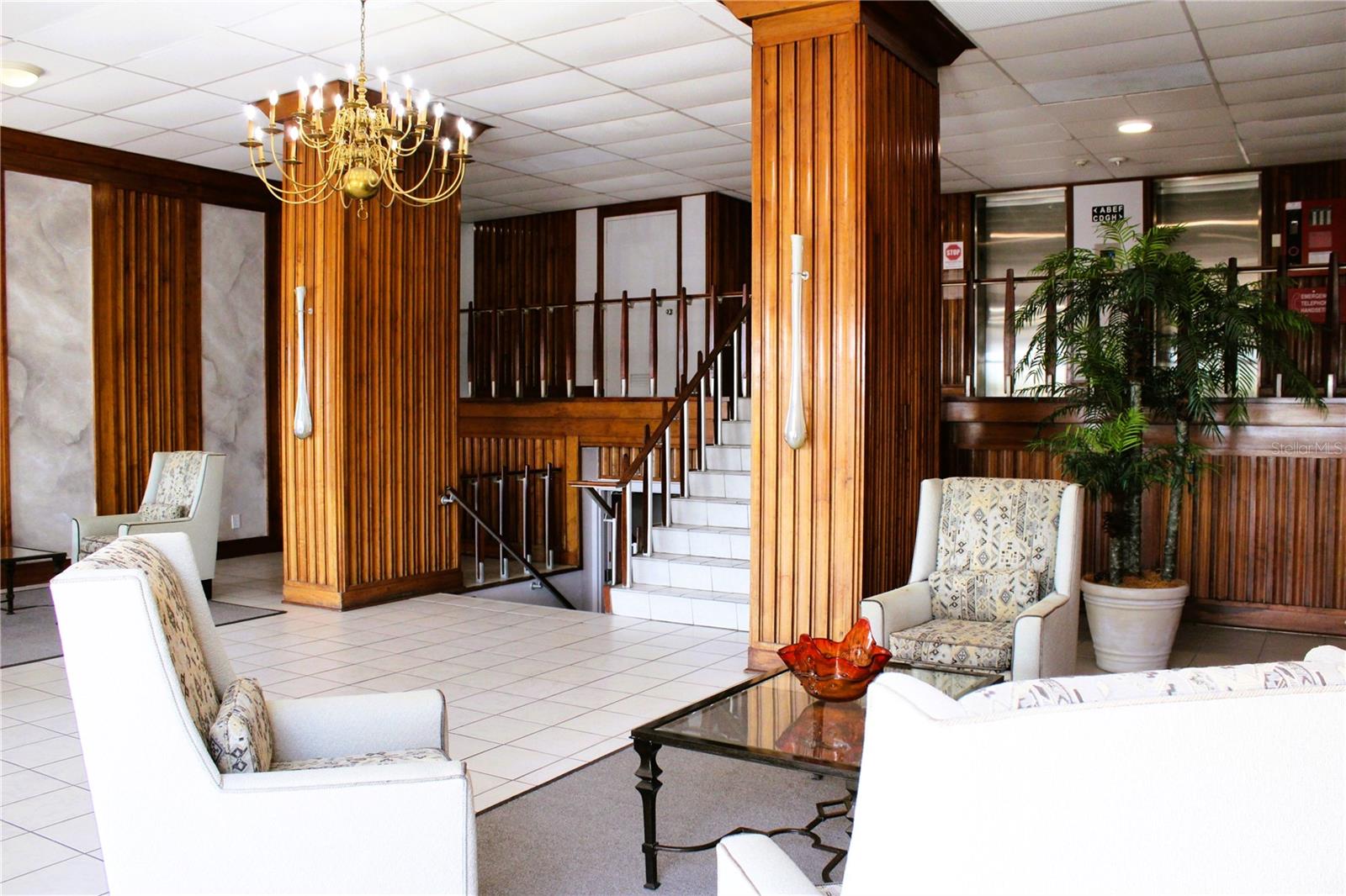 7200 SUNSHINE SKYWAY LN S #2E, ST PETERSBURG, FL, 33711