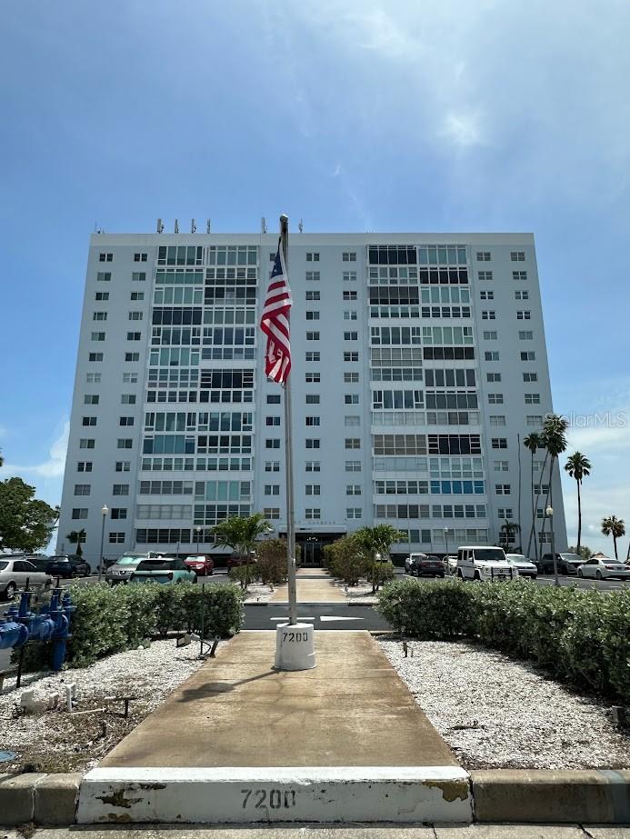 7200 SUNSHINE SKYWAY LN S #2E, ST PETERSBURG, FL, 33711