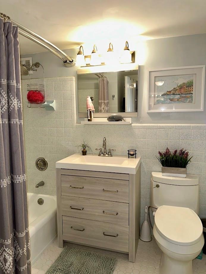 7200 SUNSHINE SKYWAY LN S #2E, ST PETERSBURG, FL, 33711