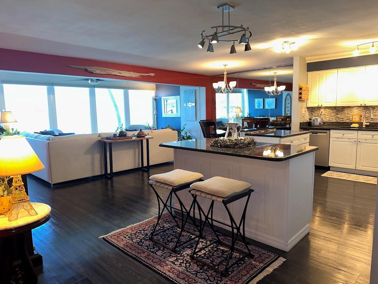 7200 SUNSHINE SKYWAY LN S #2E, ST PETERSBURG, FL, 33711