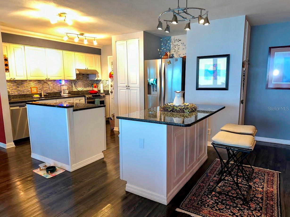 7200 SUNSHINE SKYWAY LN S #2E, ST PETERSBURG, FL, 33711