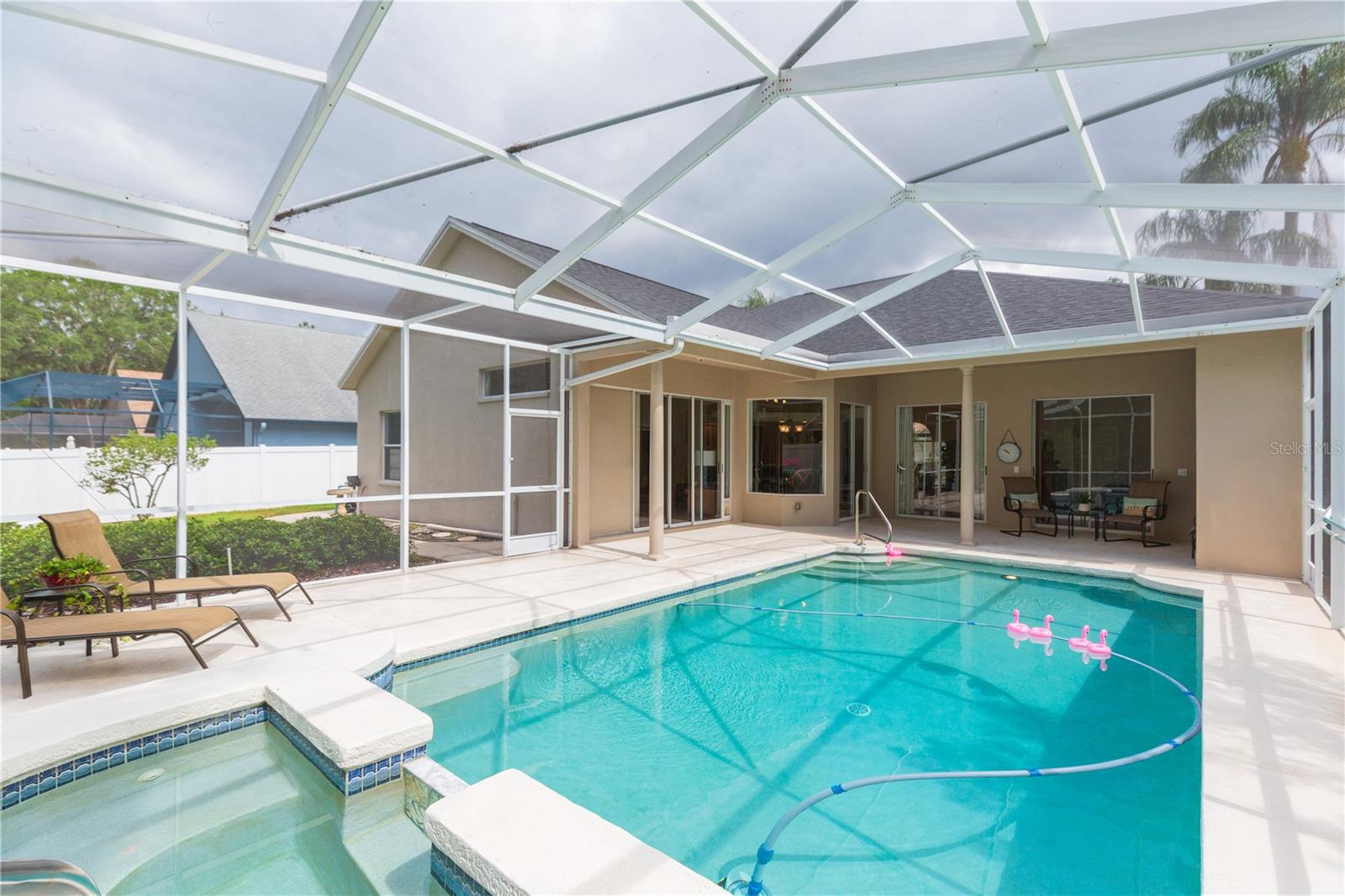 10002 COLONNADE DR, TAMPA, FL, 33647