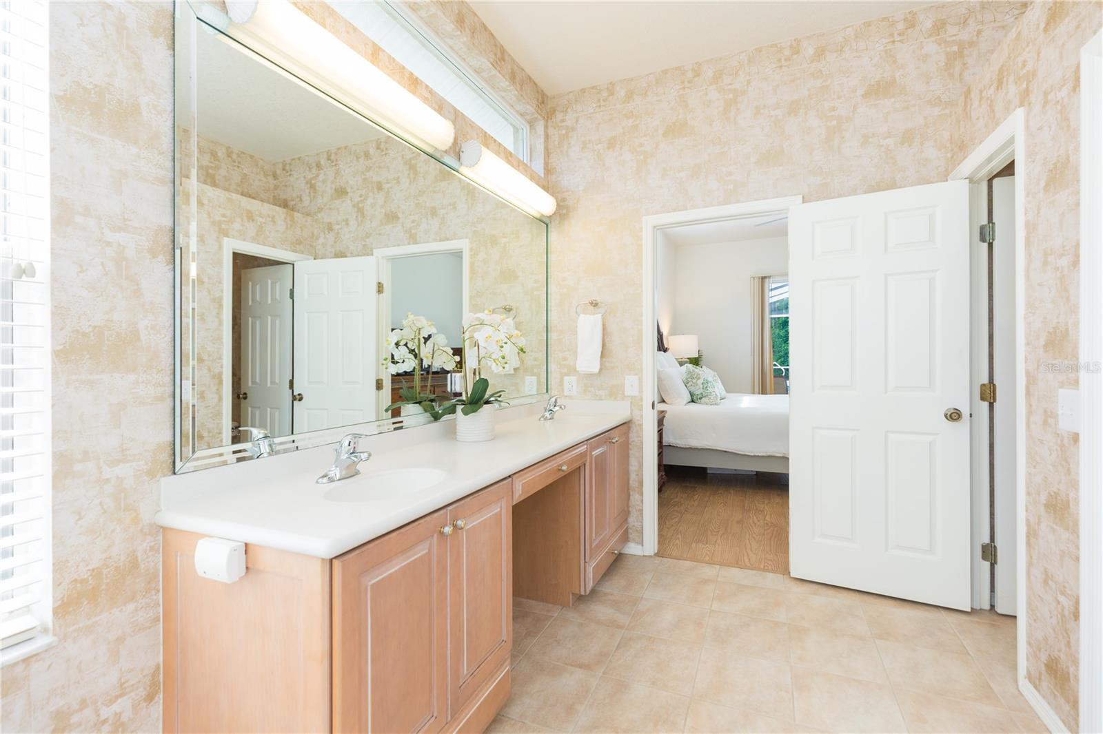 10002 COLONNADE DR, TAMPA, FL, 33647