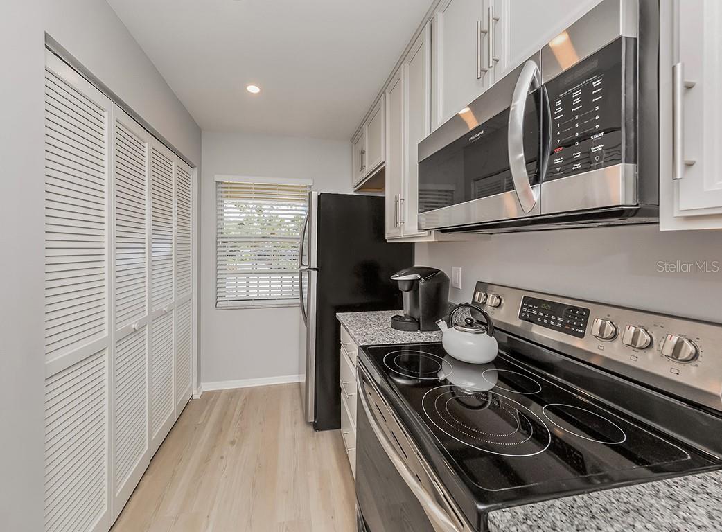 421 CERROMAR TER #471, VENICE, FL, 34293