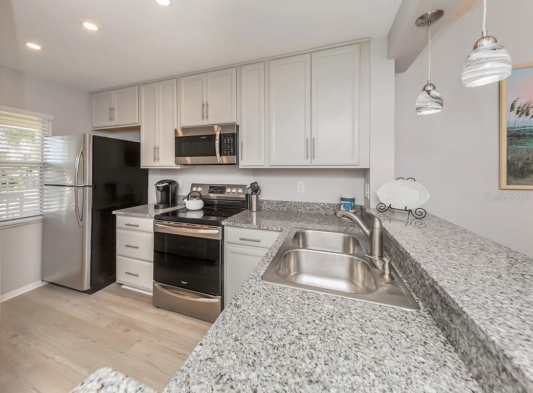 421 CERROMAR TER #471, VENICE, FL, 34293