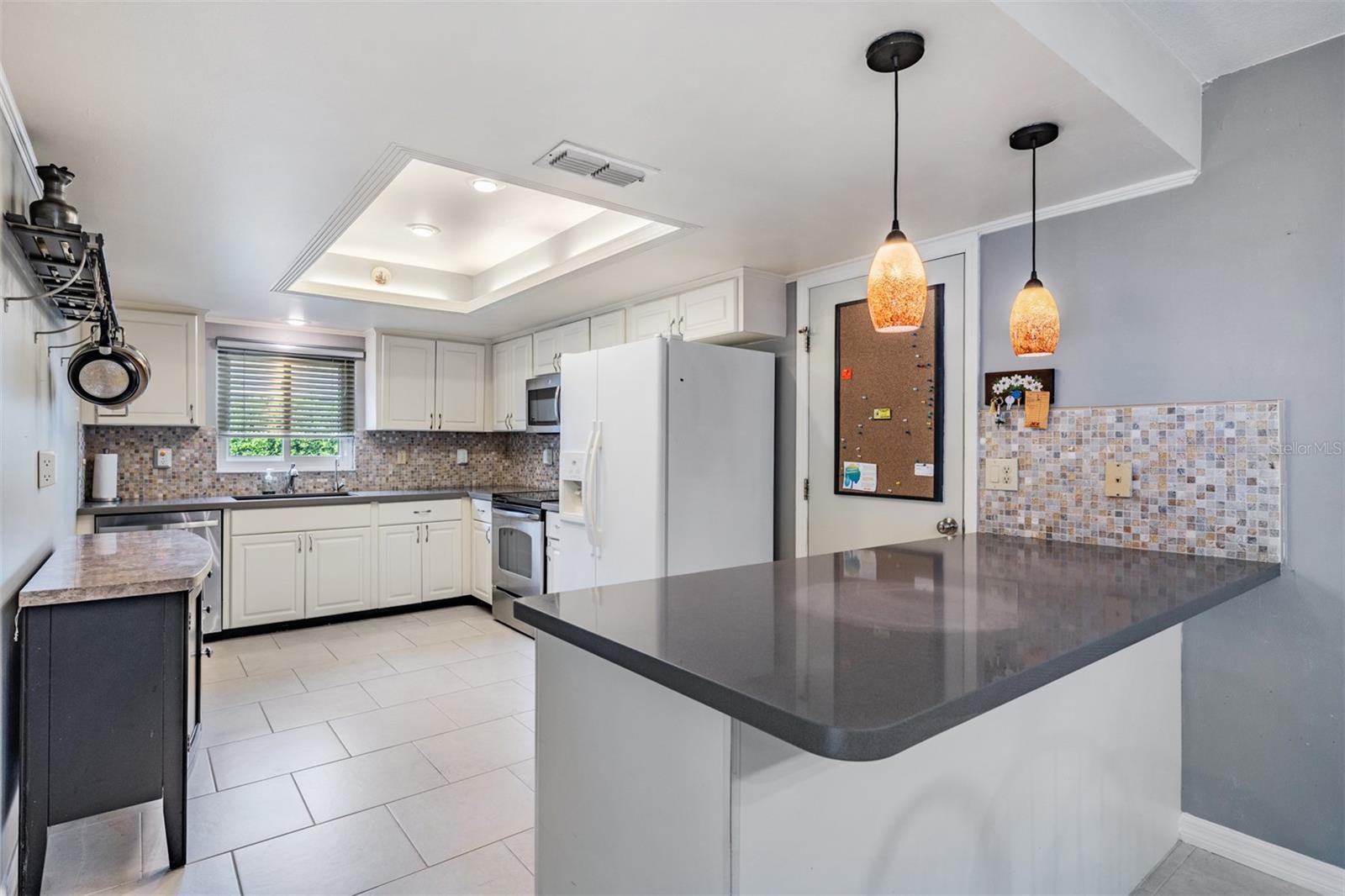 2509 LAMBDIN DR, SUN CITY CENTER, FL, 33573