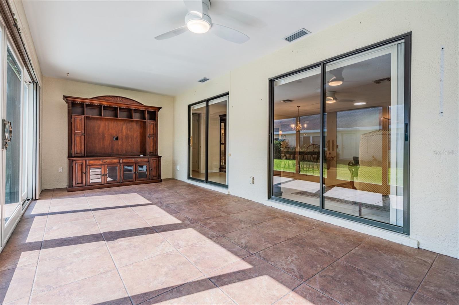 2509 LAMBDIN DR, SUN CITY CENTER, FL, 33573