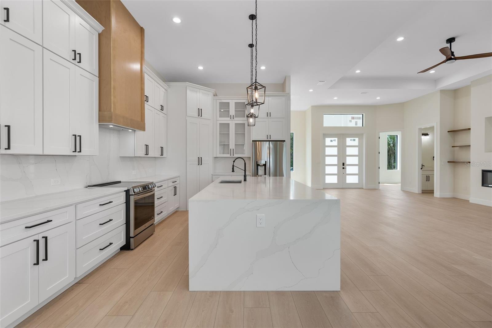 117 MARKER RD, ROTONDA WEST, FL, 33947