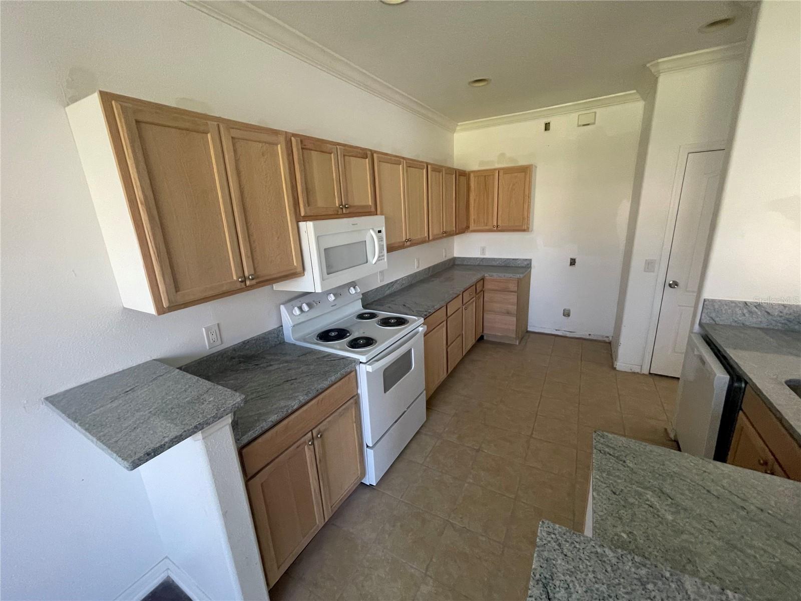 6354 SEDGEFORD DR, LAKELAND, FL, 33811