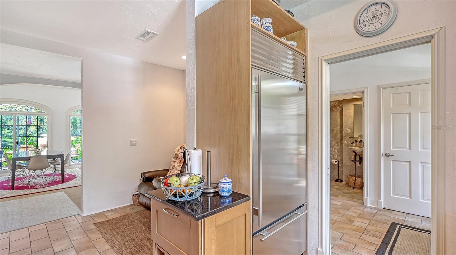 A4652332 Property Photo