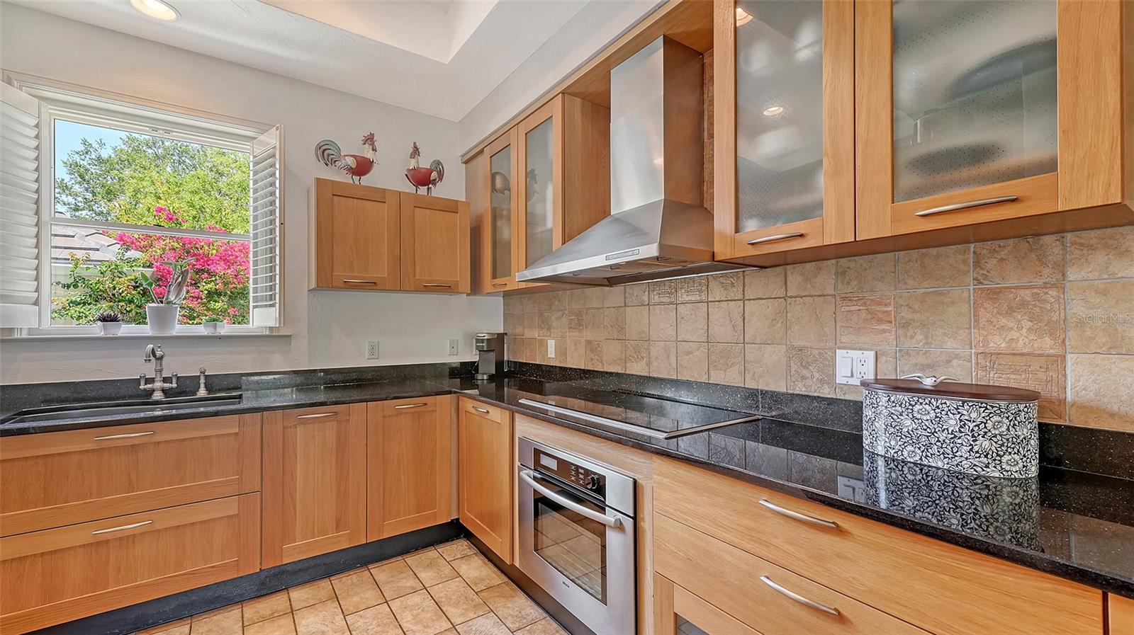 A4652332 Property Photo