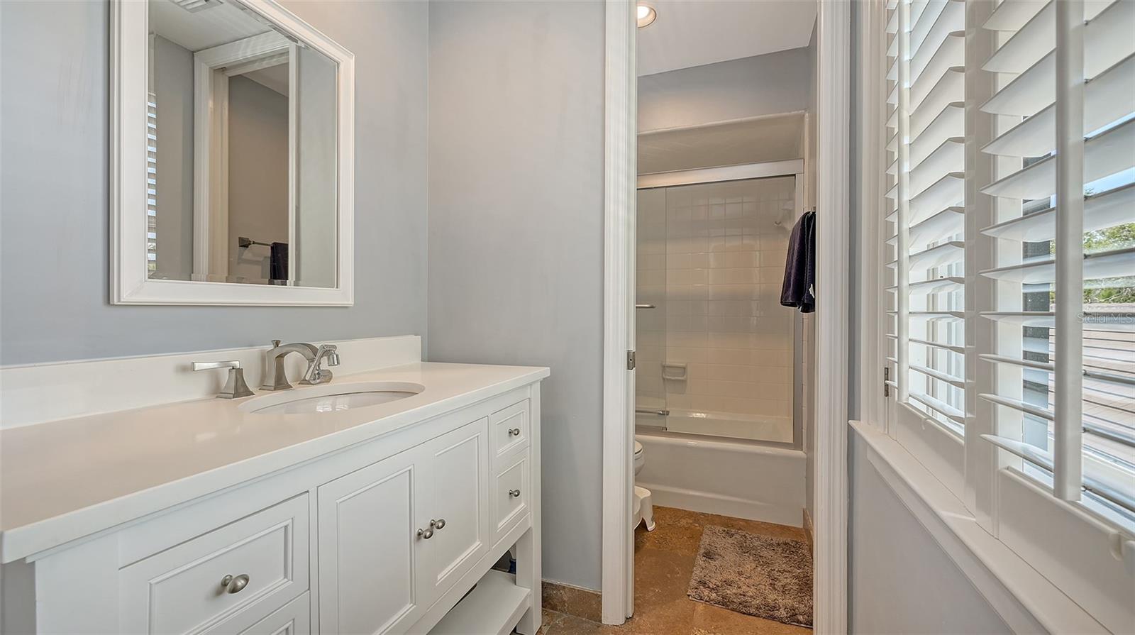 A4652332 Property Photo