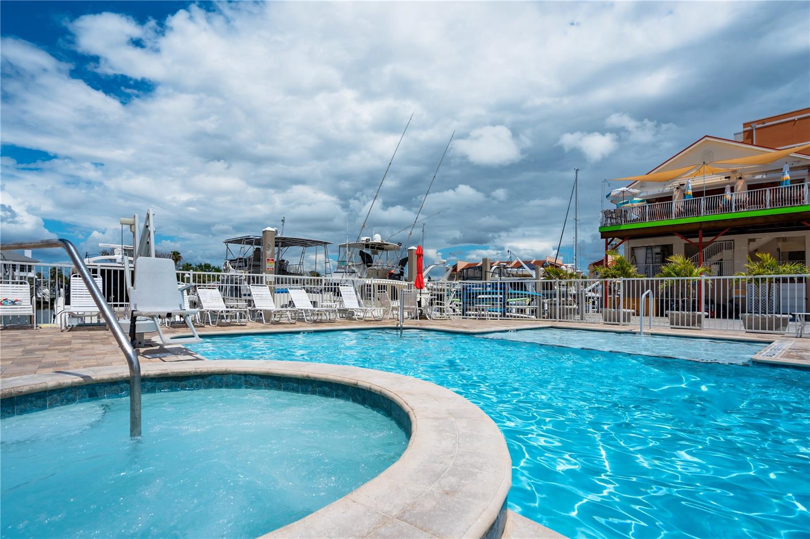 13235 GULF BLVD #402, MADEIRA BEACH, FL, 33708