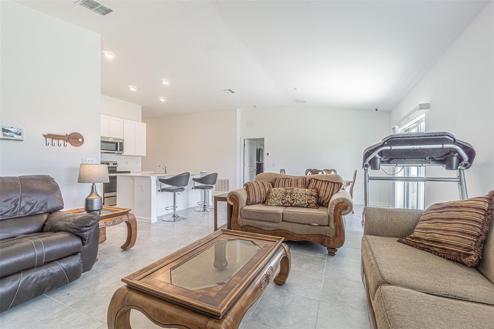 748 TROTTERS DR, EAGLE LAKE, FL, 33839