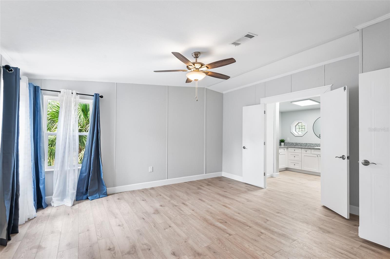 2430 WOODS TRL, LAKELAND, FL, 33809